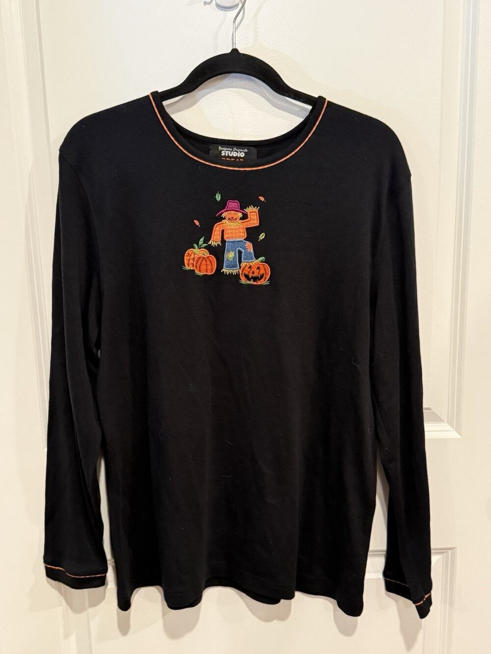 Designers Originals Fall Halloween Pumpkin Black Long Sleeve T-Shirt Size XL